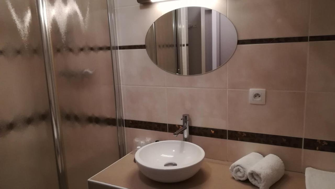 Hotel Restaurant Les Tilleuls Autrans-Meaudre-en-Vercors Εξωτερικό φωτογραφία
